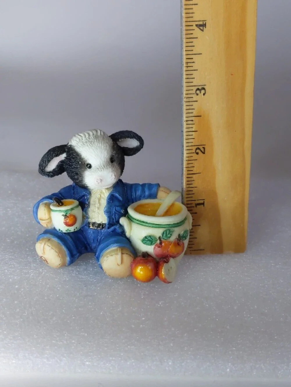 Enesco Mary's Moo Moos 'Sweet, Warm and Wonderful' Figurine - Picture 8 of 8